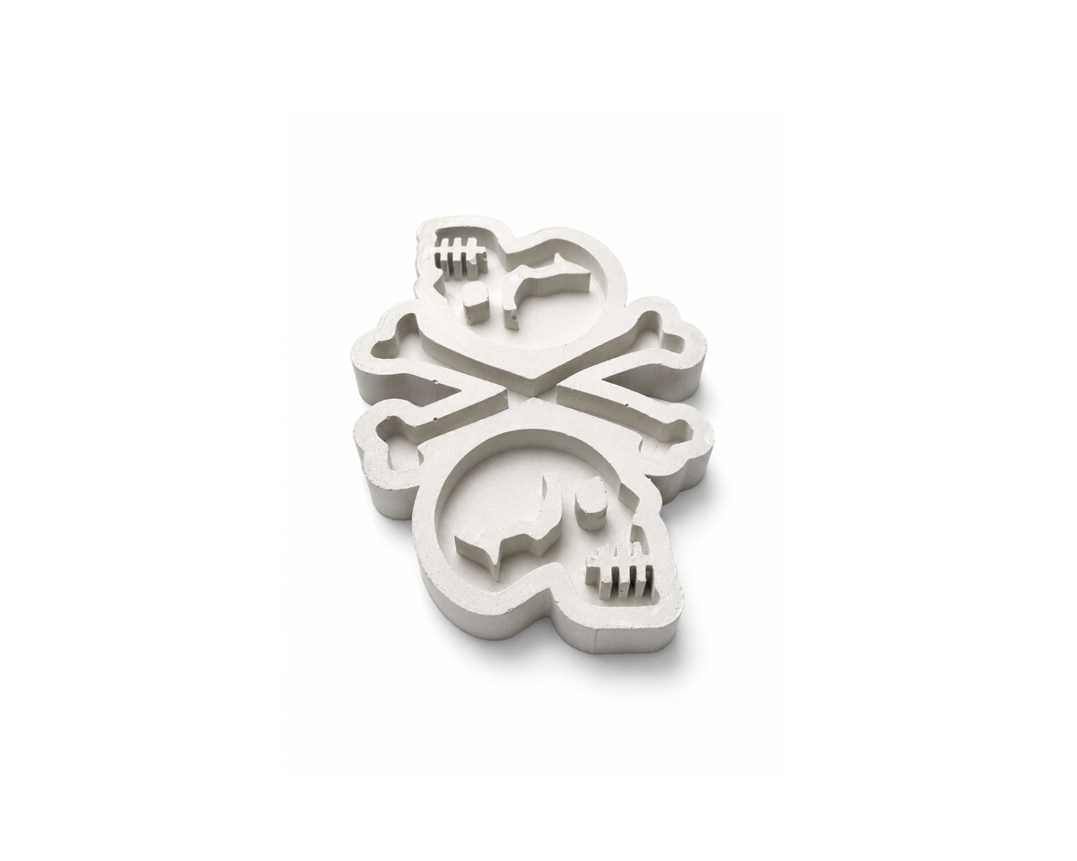 Amour Skull Ashtray